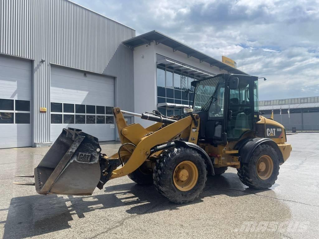 CAT 908 H 2 لوادر بعجل