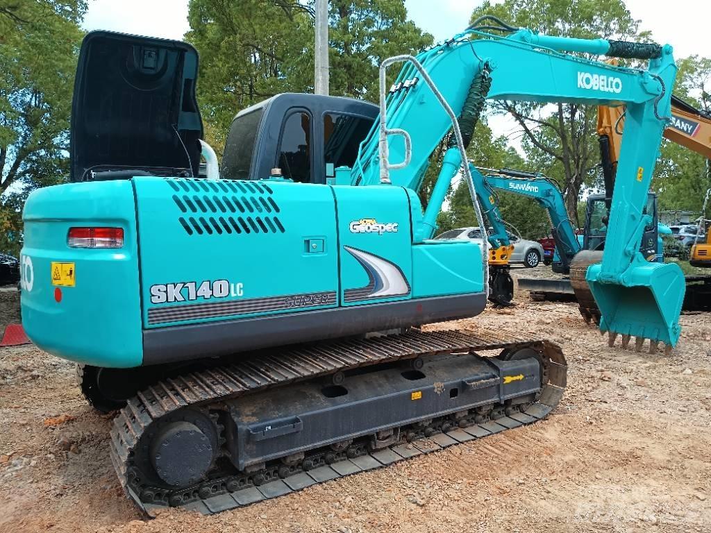 Kobelco SK 140 حفارات زحافة