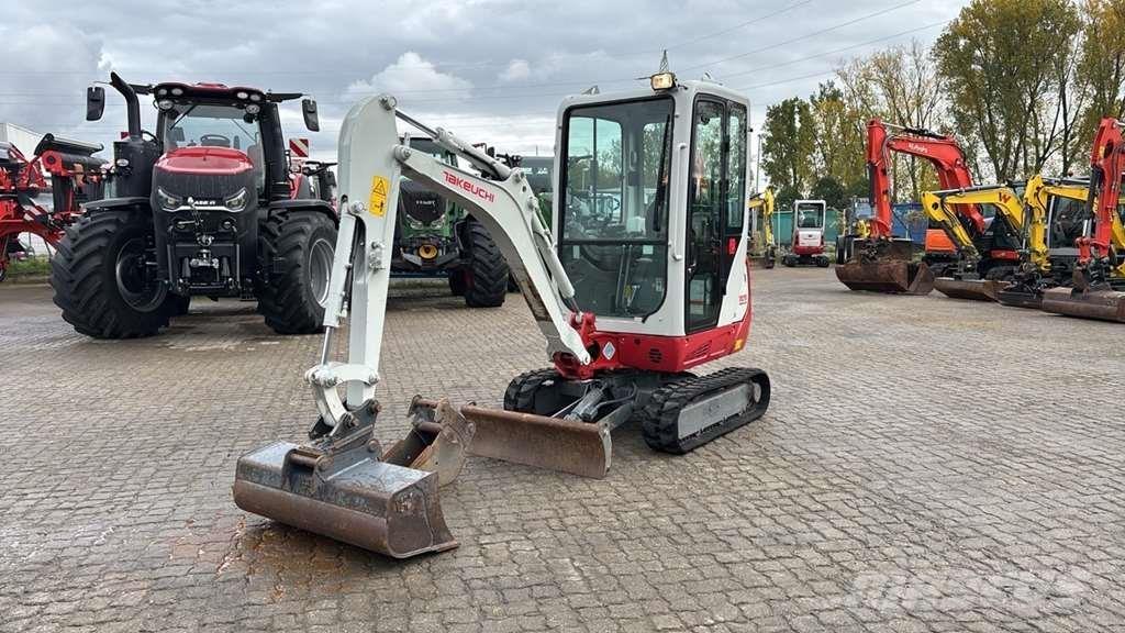 Takeuchi TB216 حفارات صغيرة أقل من 7 طن (حفارات صغيرة)