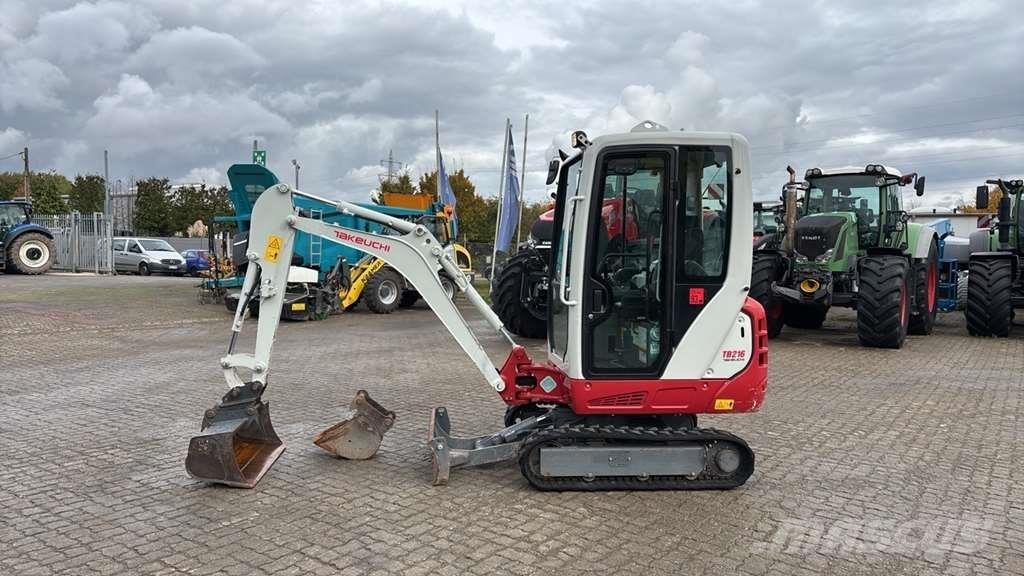 Takeuchi TB216 حفارات صغيرة أقل من 7 طن (حفارات صغيرة)