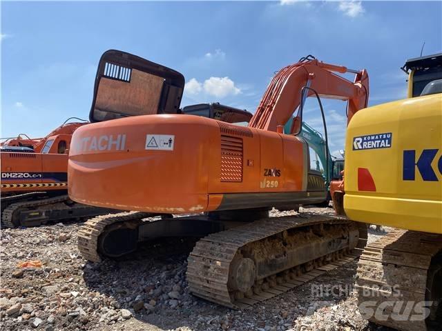 Hitachi ZX 250 حفارات زحافة