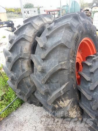  Pneus 420/85R30 Tyres, wheels and rims