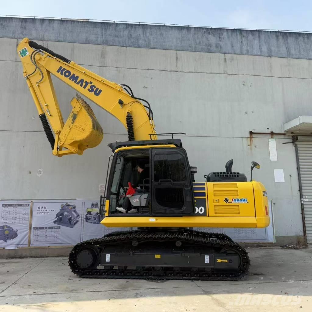 Komatsu PC 200-8 حفارات زحافة