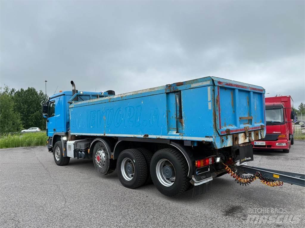 Sisu DK12M 8X4 شاحنات قلابة
