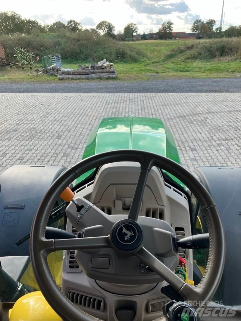 John Deere 6R250 الجرارات