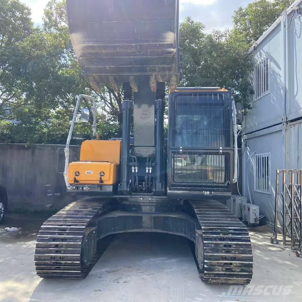 Hyundai R220LC-9S حفارات زحافة