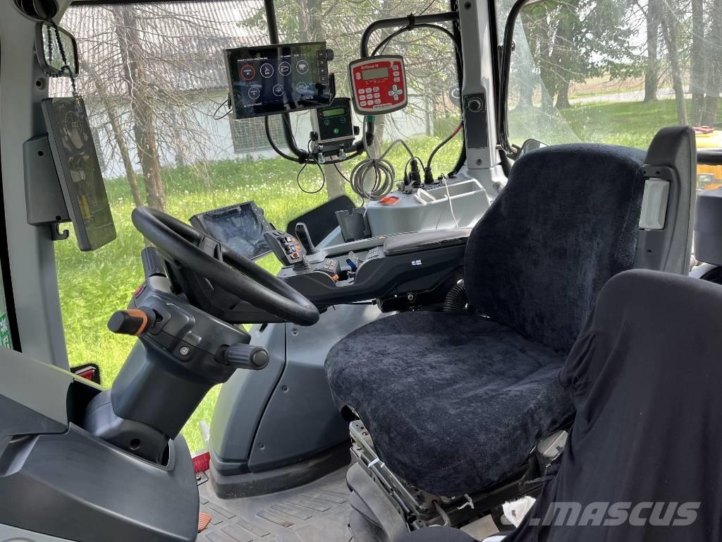 Valtra T 255 الجرارات