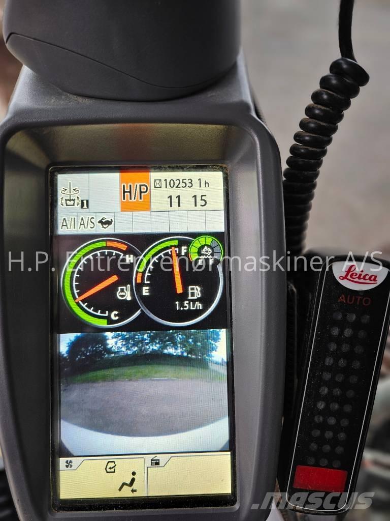 Hitachi ZX300LC-6 حفارات زحافة