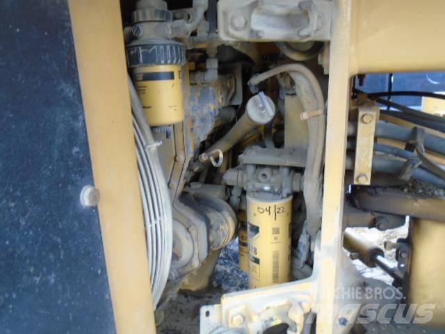CAT CB 634 C مداحل ثنائية الاسطوانة