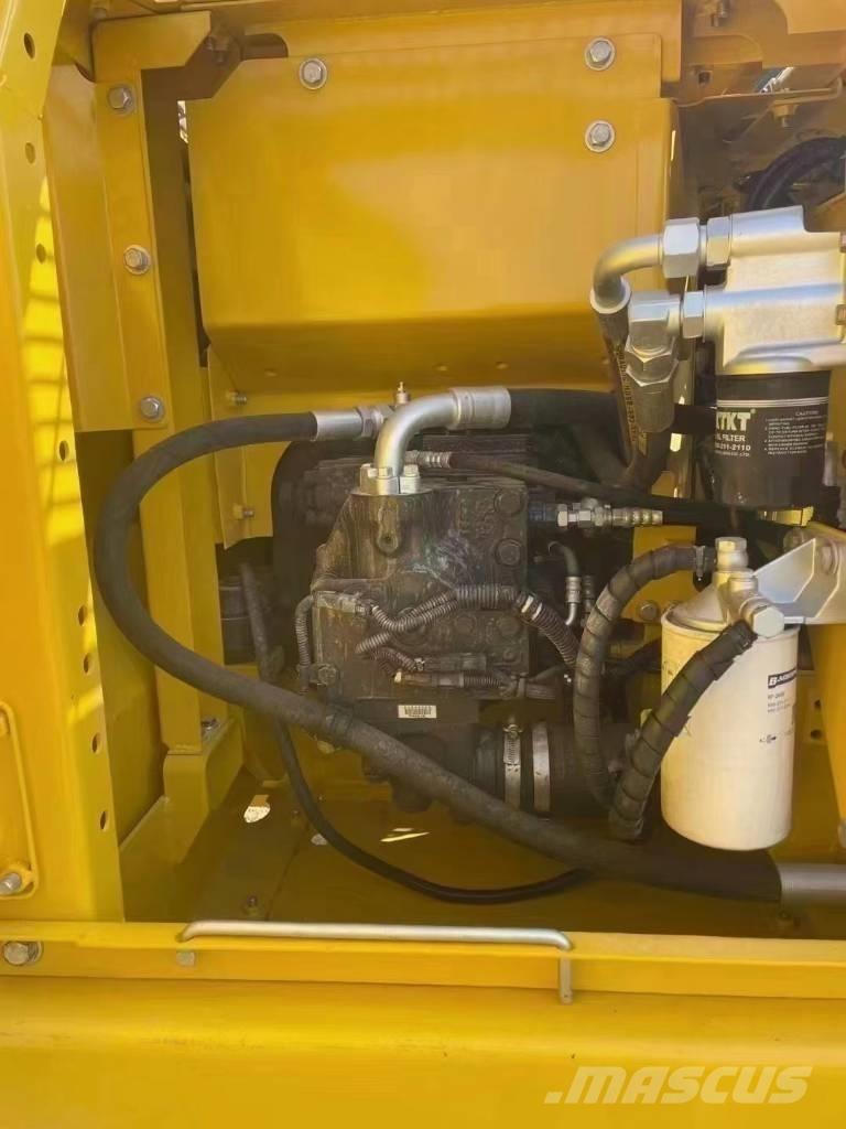 Komatsu PC 110 حفارات زحافة