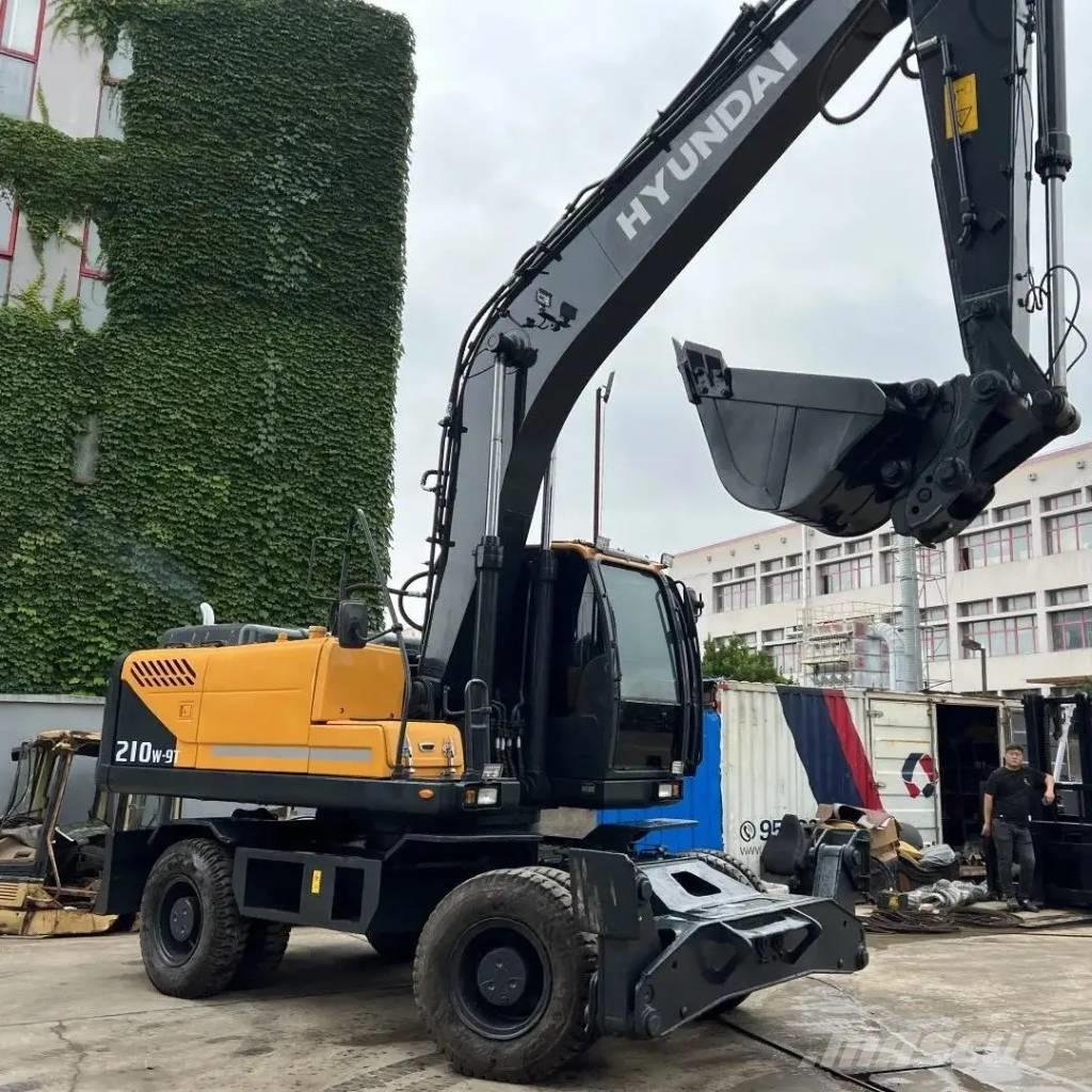 Hyundai R210W-9 حفارات بعجل