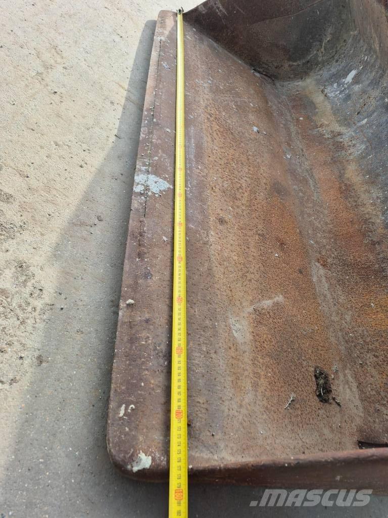 Pladdet kofferbak دلاء