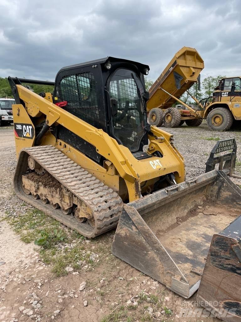 CAT 299 D 2 لوادر انزلاقية التوجيه