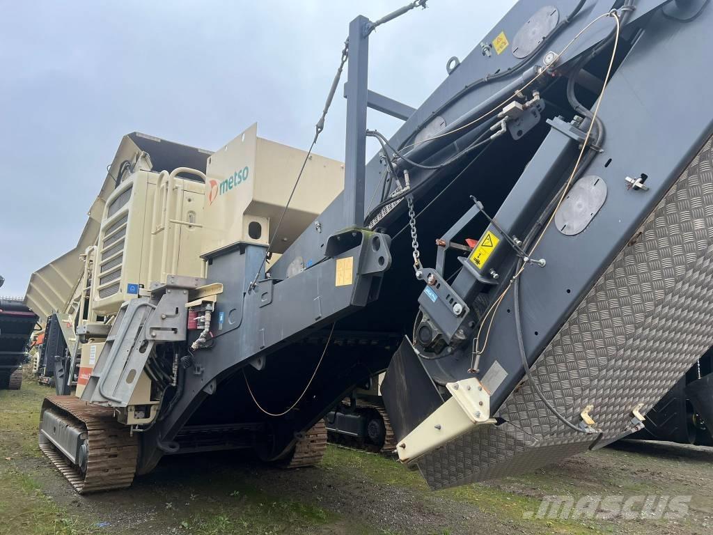 Metso LT 300 HP الكسارات المتنقلة
