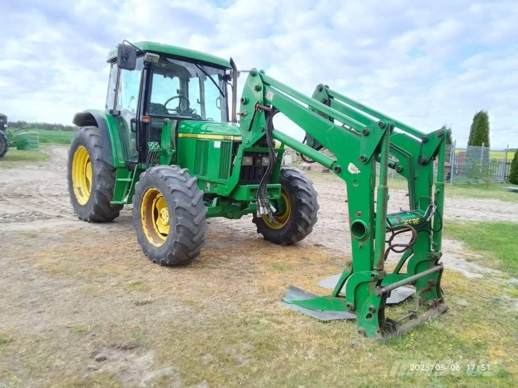 John Deere 6110 SE الجرارات