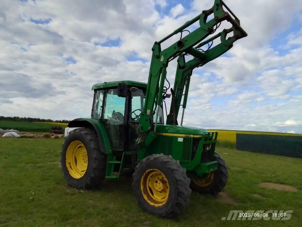 John Deere 6110 SE الجرارات