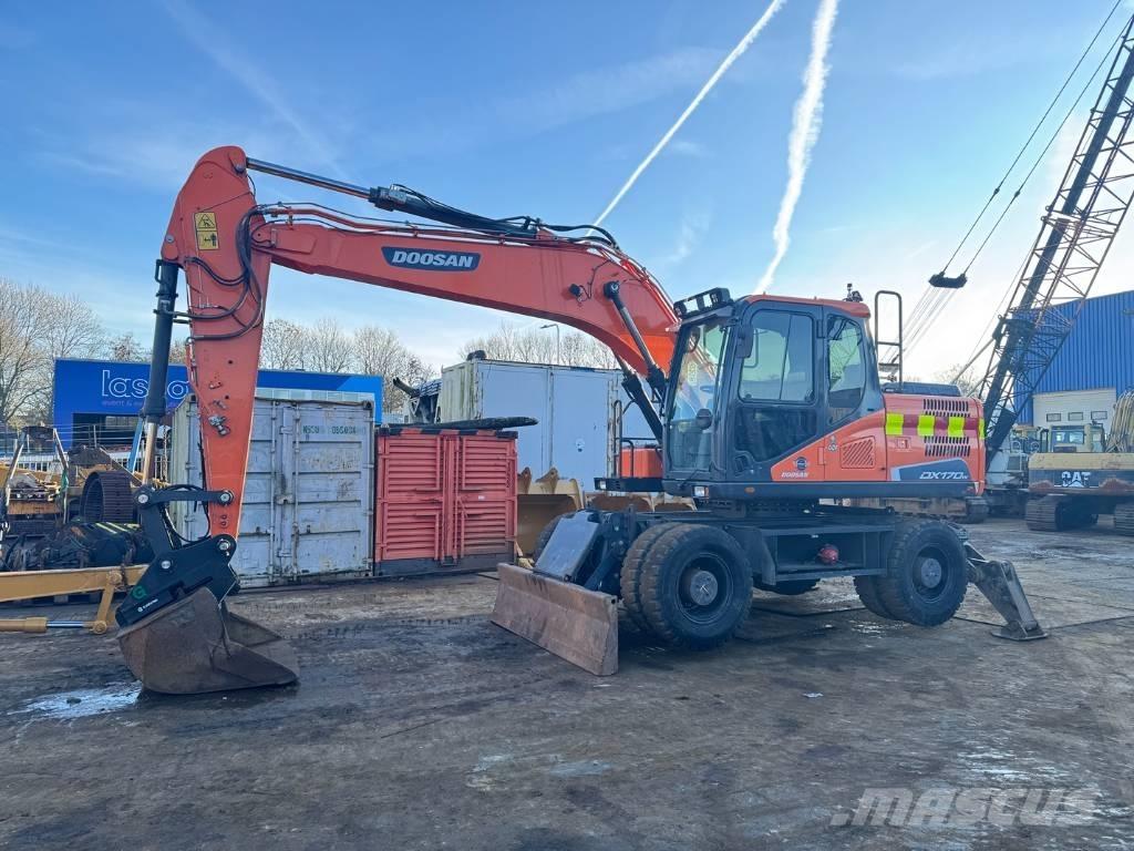 Doosan DX 170 W - 5 حفارات بعجل
