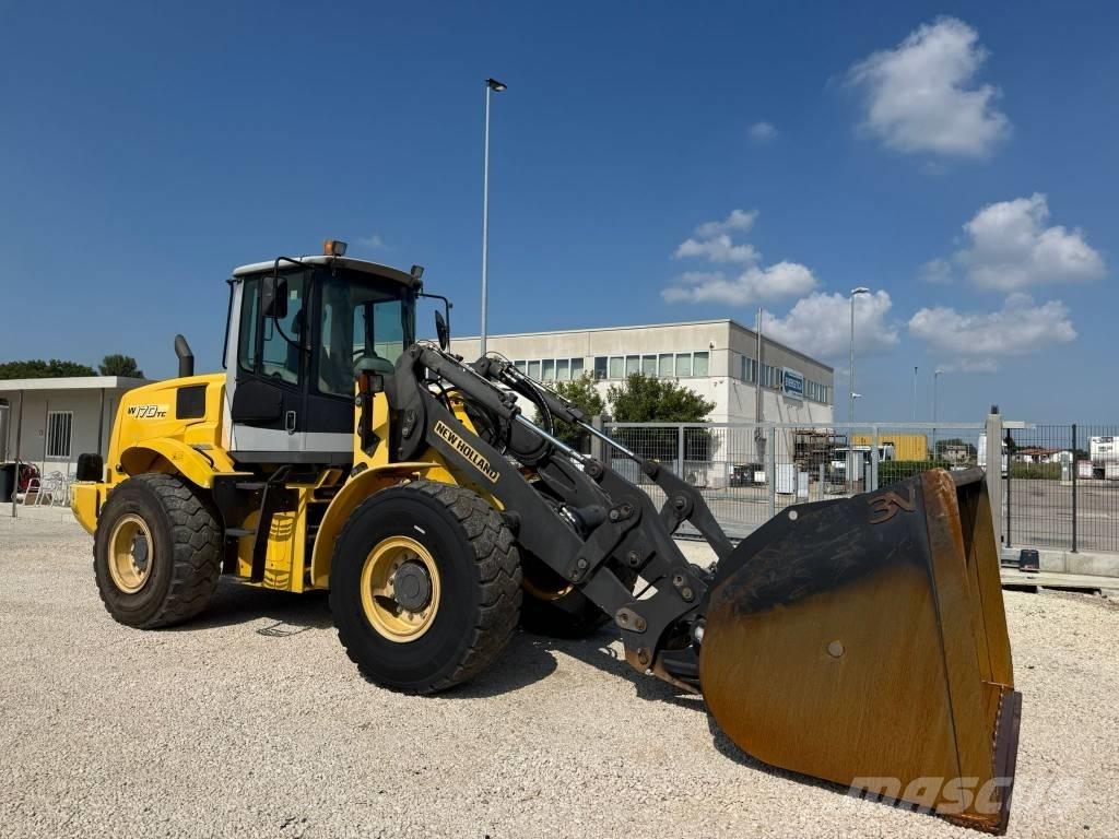 New Holland W 170 TC لوادر بعجل