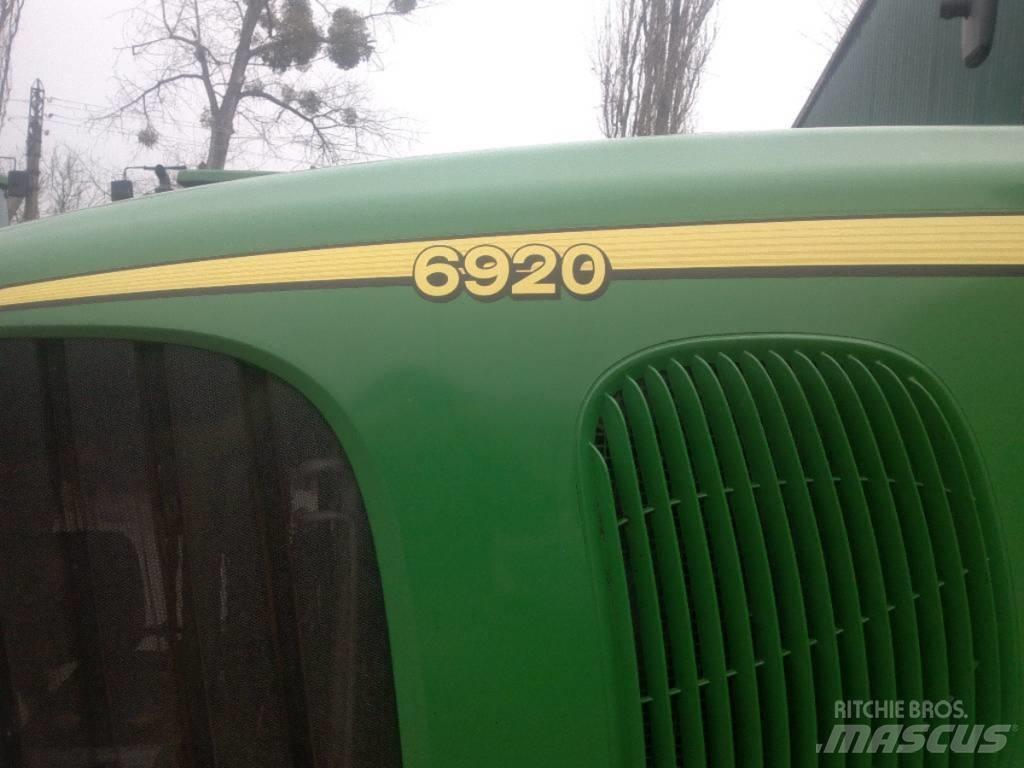 John Deere 6920 الجرارات