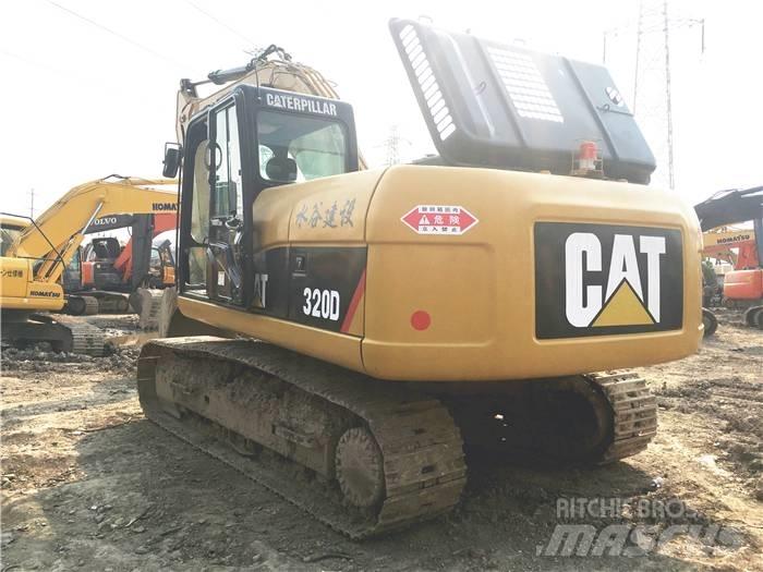 CAT 320 D حفارات زحافة