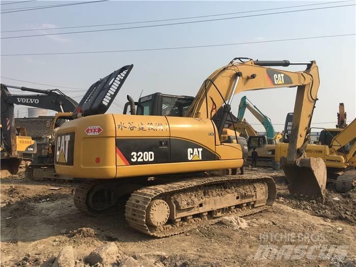 CAT 320 D حفارات زحافة