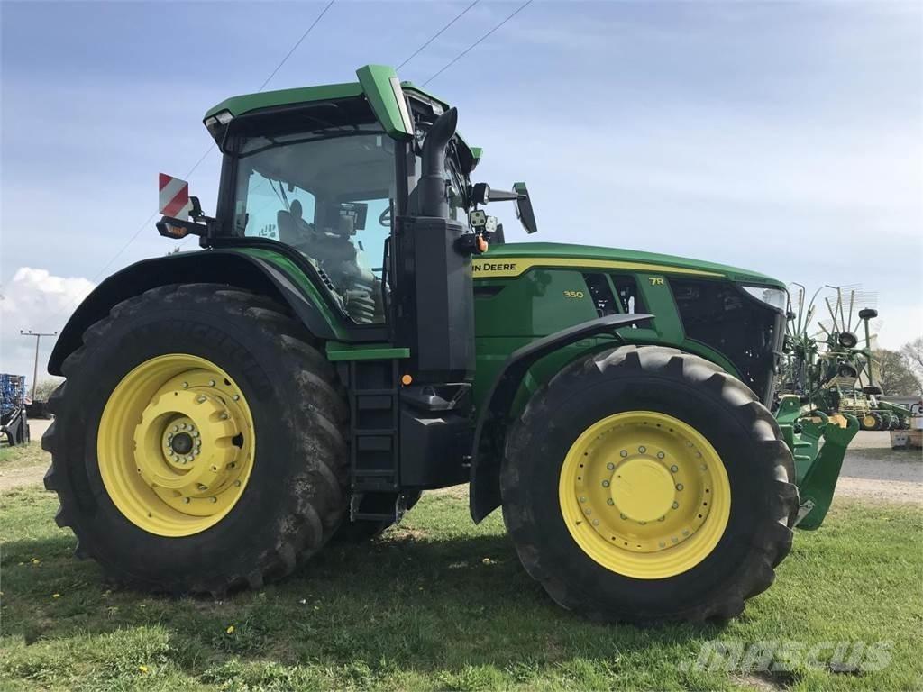 John Deere 7R 350 الجرارات