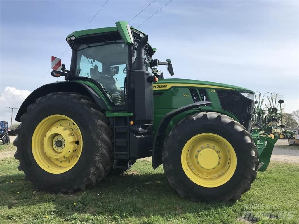 John Deere 7R 350 الجرارات