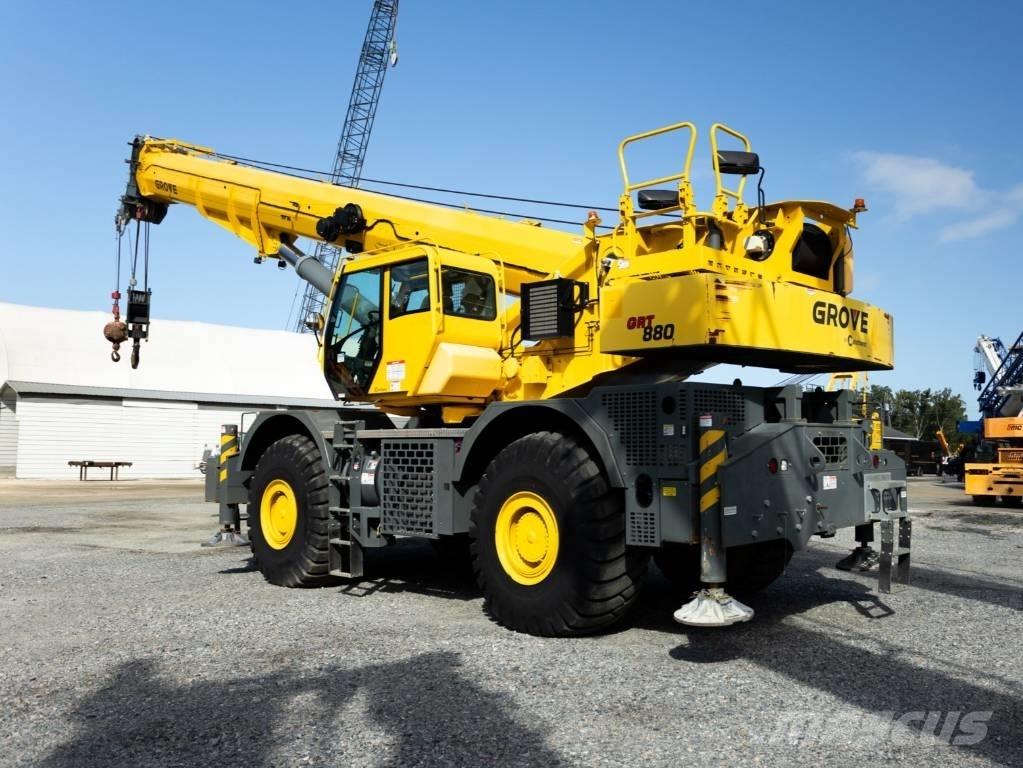 Grove GRT 880 رافعات الطرق الوعرة