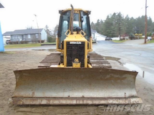 CAT D 3 G LGP بلدوزرات مجنزرة