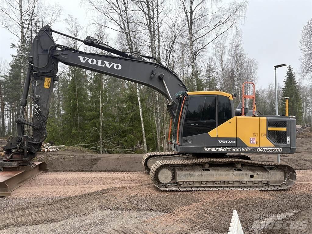 Volvo EC220 EL حفارات زحافة