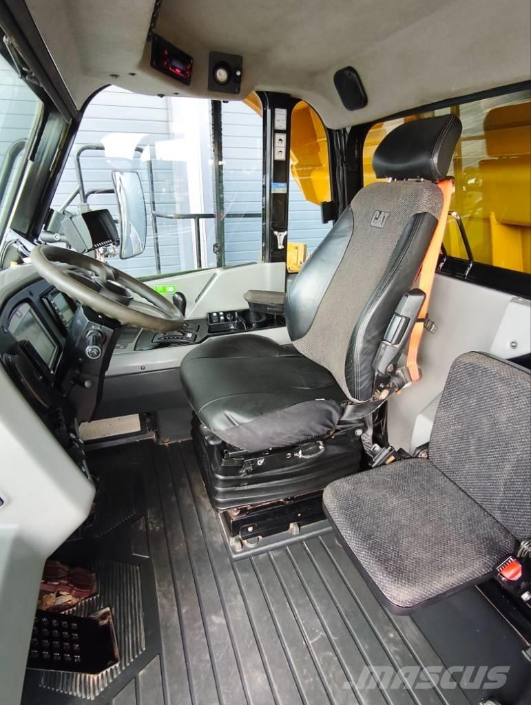 CAT 772G شاحنات المخلفات الصلبة