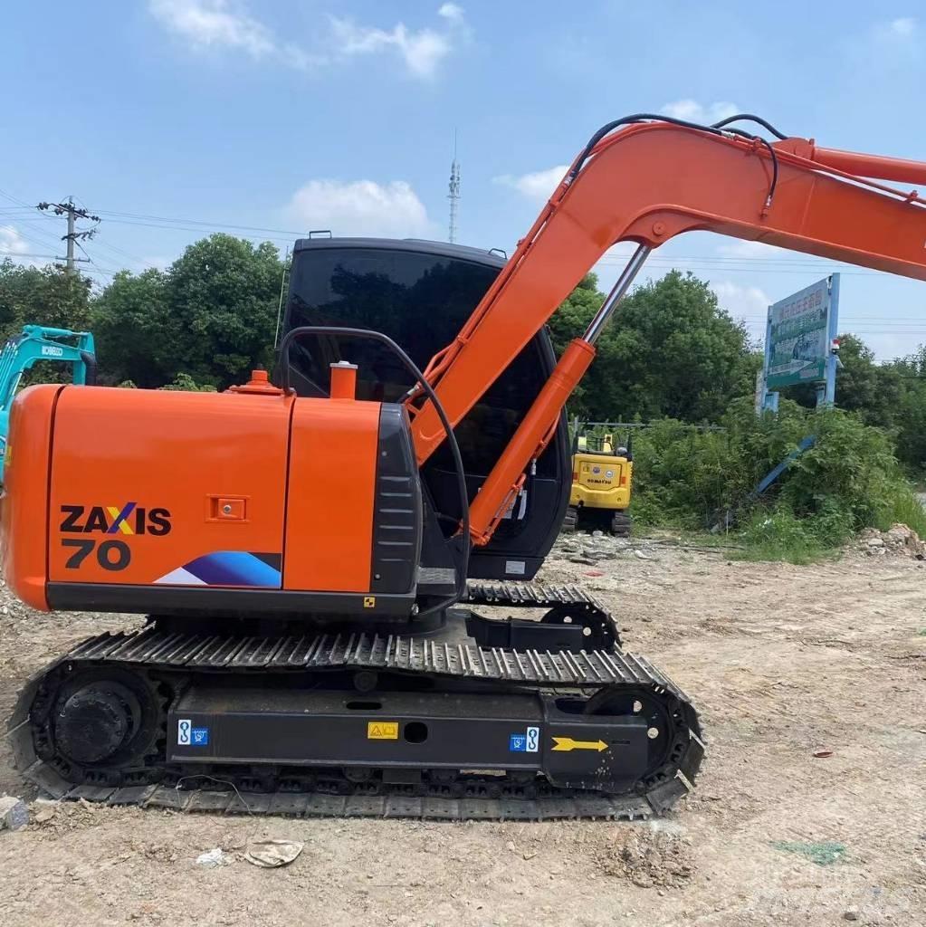 Hitachi ZX 70 حفارات زحافة