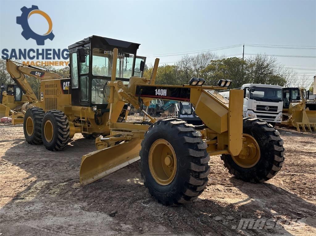 CAT 140H معدات تمهيد الطرق