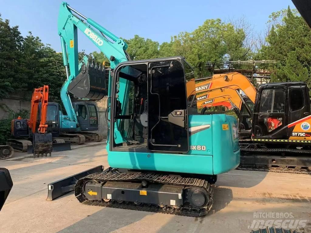 Kobelco SK80D حفارات وسط 7 طن - 12 طن