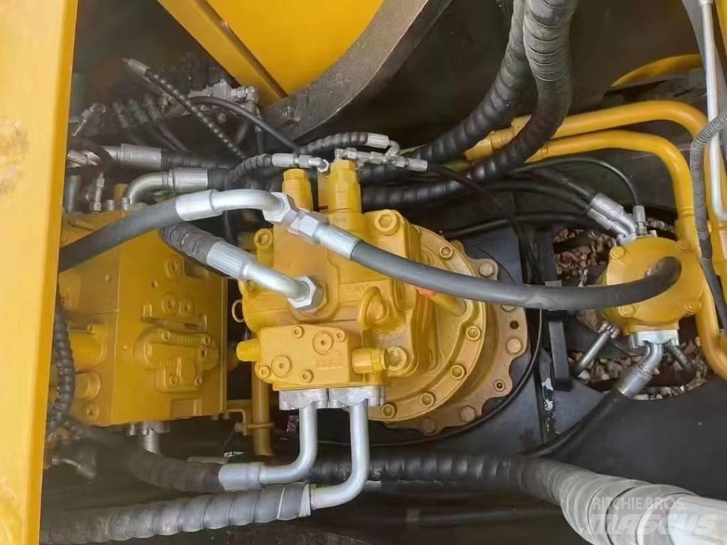 Sany SY215C حفارات زحافة