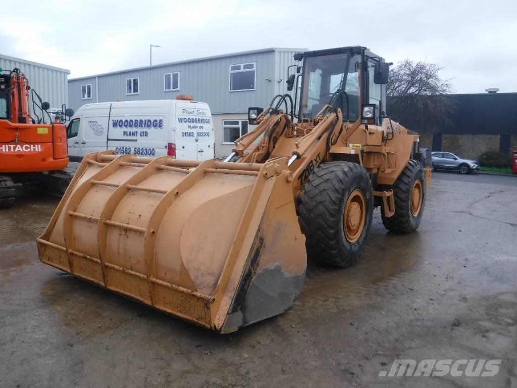 CASE 721 B XT لوادر بعجل