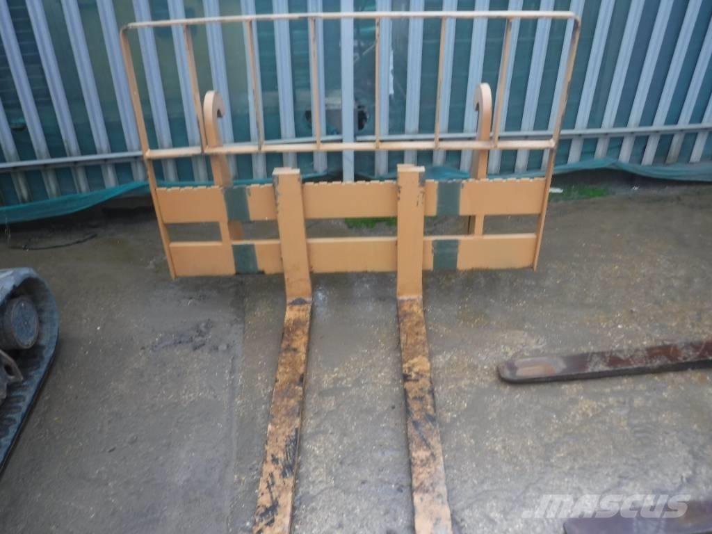 CASE 721 B XT لوادر بعجل