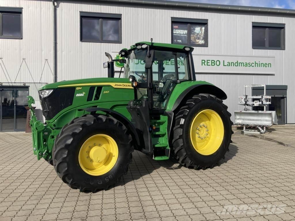 John Deere 6M240 الجرارات