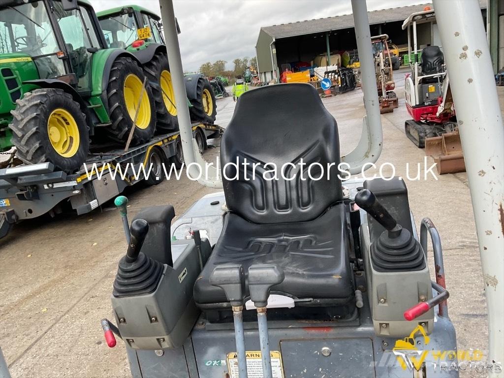 Takeuchi TB 219 حفارات صغيرة أقل من 7 طن (حفارات صغيرة)
