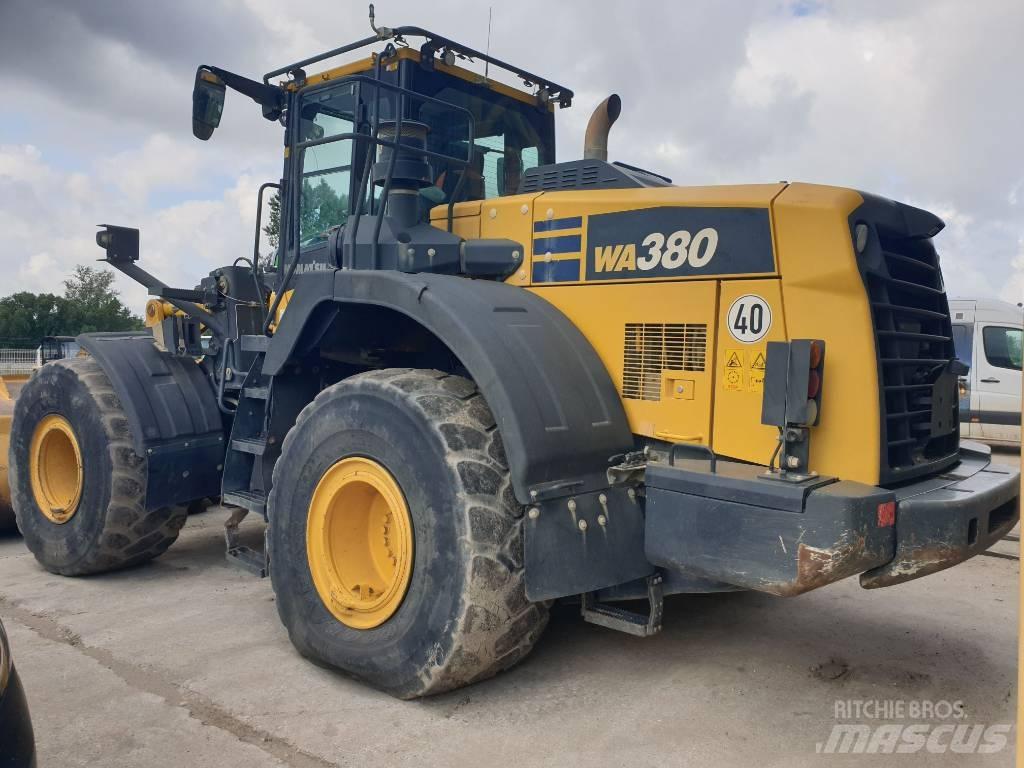 Komatsu WA380-8 لوادر بعجل
