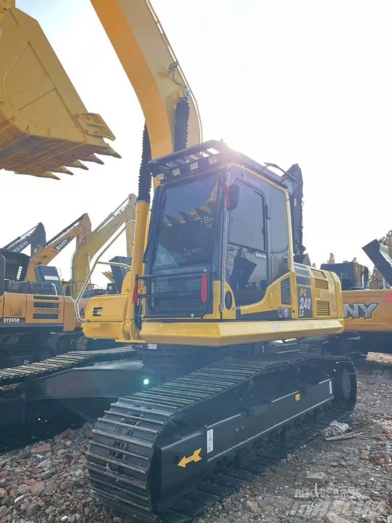 Komatsu 240 LC-8 حفارات زحافة