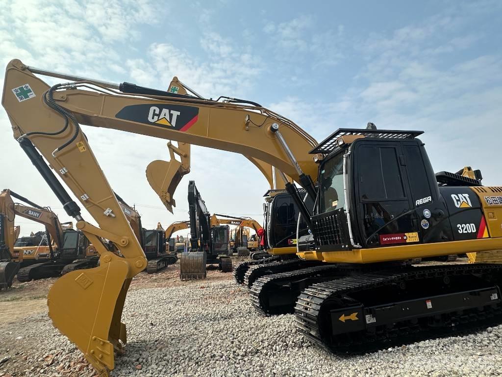 CAT CAT320D2 حفارات زحافة