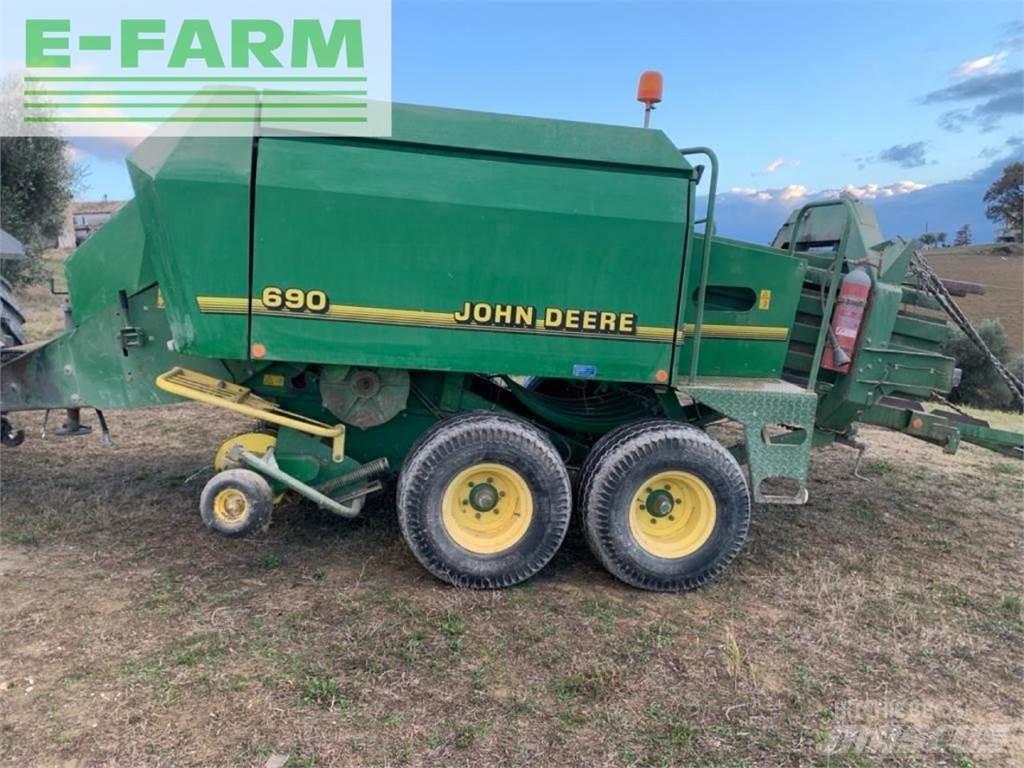 John Deere 690 محزمات مربعة
