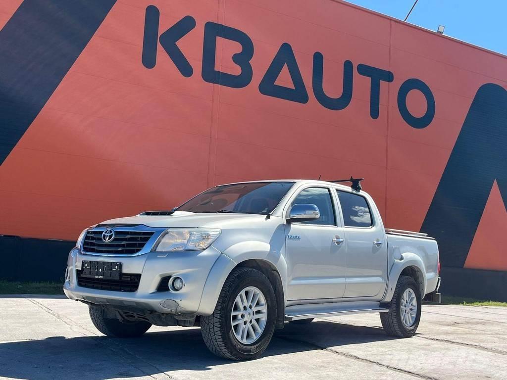 Toyota Hilux 4x4 سيارات
