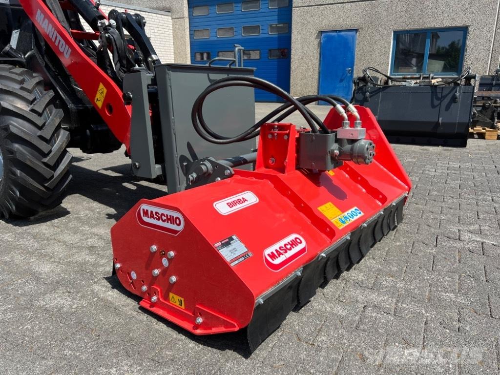 Maschio Birba 135 جزازات وأغطية المراعي