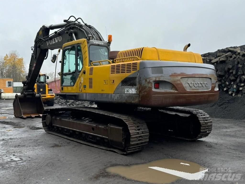 Volvo EC 360 B LC حفارات زحافة