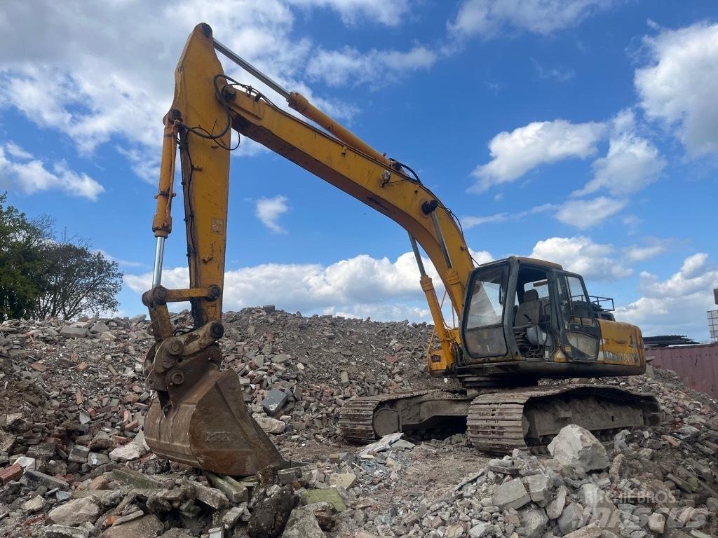 JCB JS 240 LC حفارات زحافة