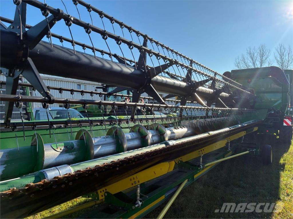 John Deere S680 حصادات