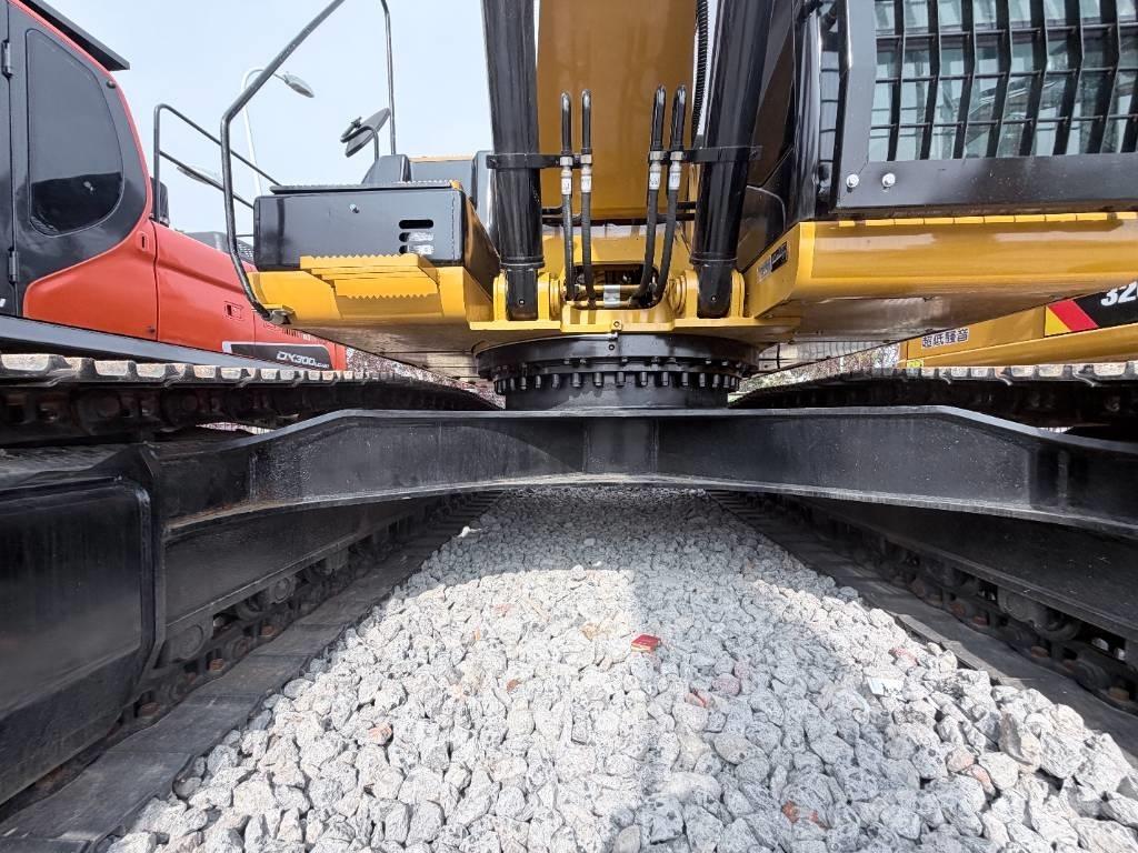 CAT 330D2L حفارات زحافة