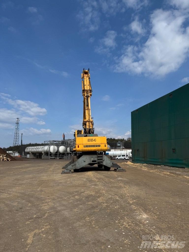 Liebherr A 954 B HD مناولات المخلفات / مناولات صناعية
